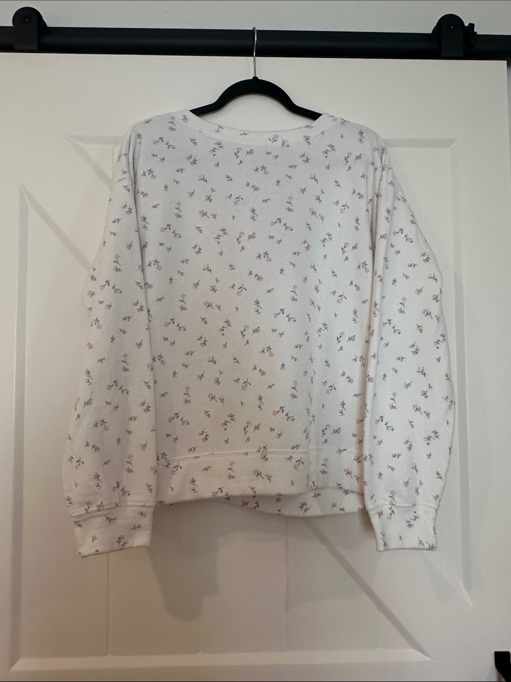 Hollister Cream Floral Print Women's Sweater